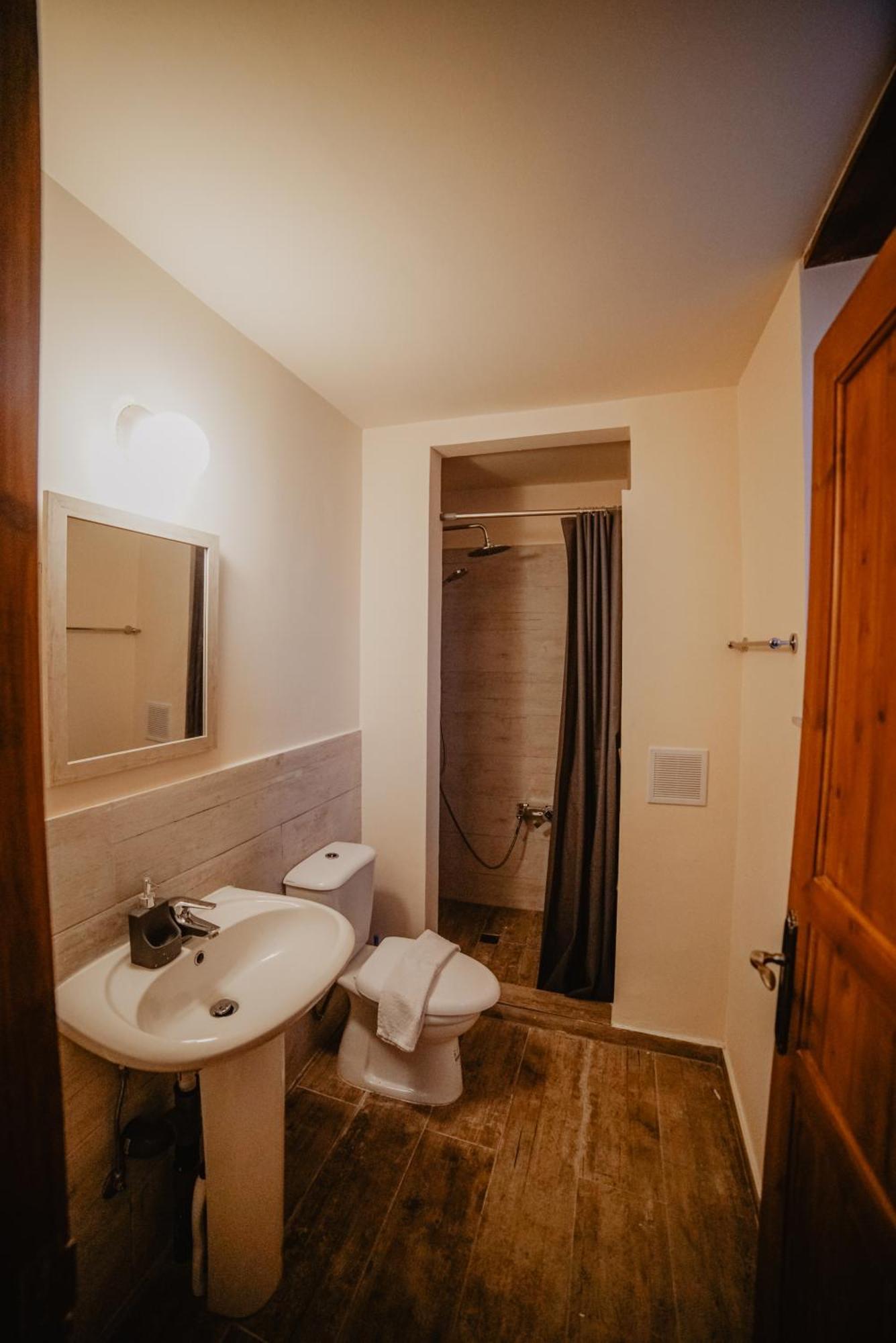 The Stonehouse Suites With Private Bath Spas Limassol Habitación foto